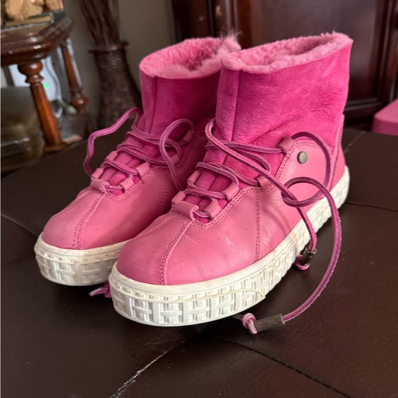 Pajar Pink Winter Boots - Picture 1 of 2